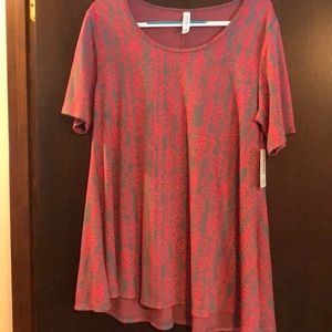 LuLaRoe NWT Perfect T in Large